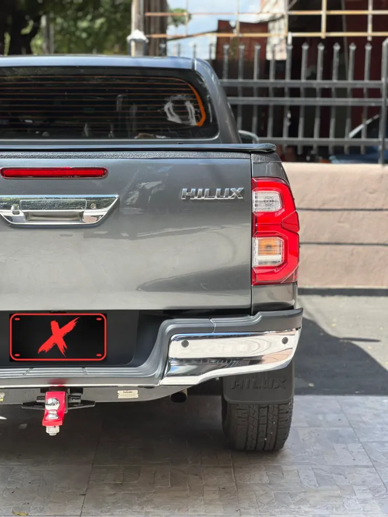 TOYOTA HILUX SRV 2.4 DIÉSEL 2022  (8).webp