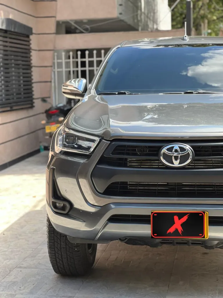 TOYOTA HILUX SRV 2.4 DIÉSEL 2022  (7).webp