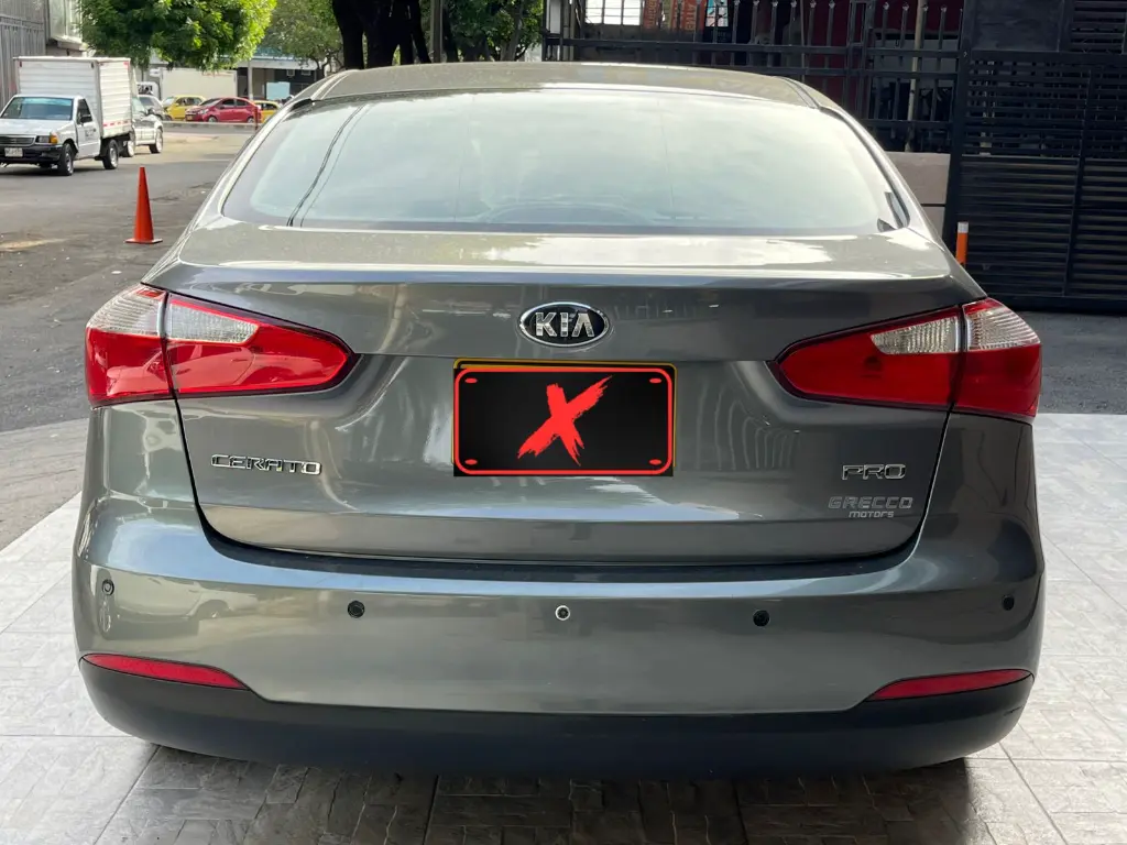 KIA CERATO PRO AUTOMATICO 2016 (7).webp