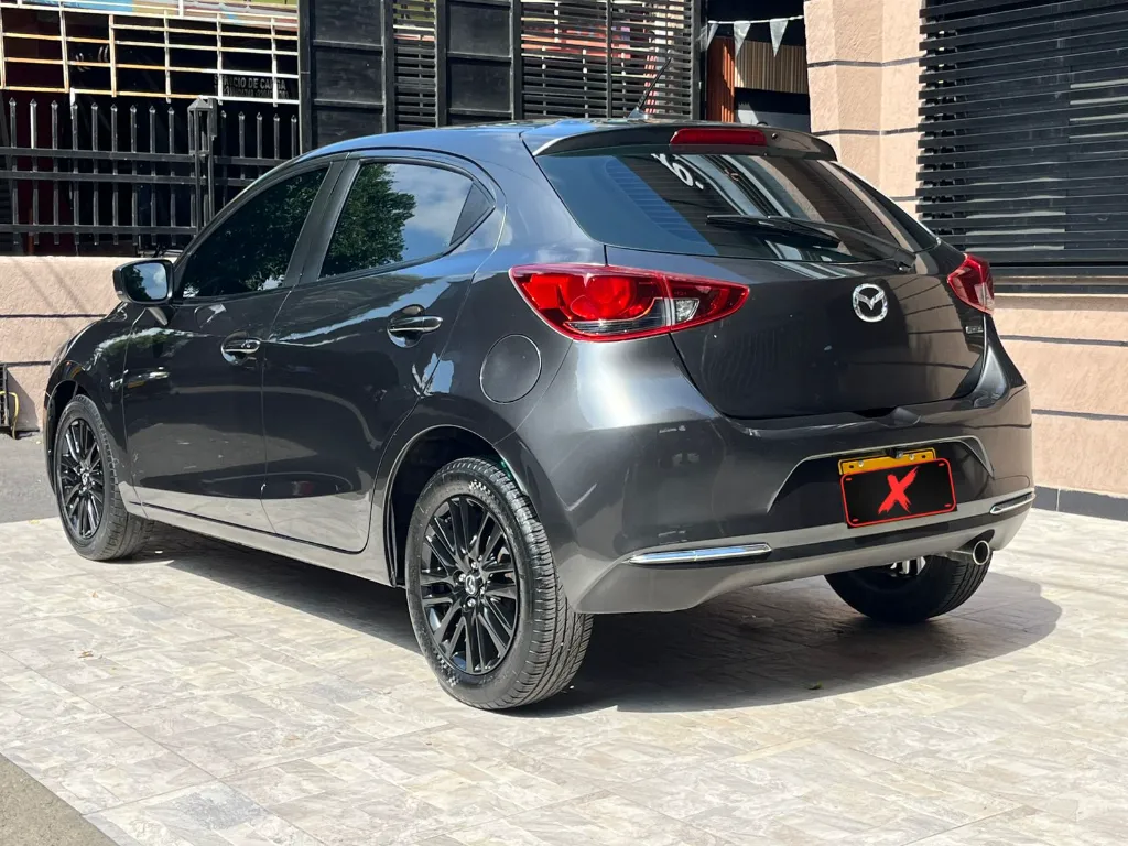 MAZDA 2 TOURING AUTOMATICO MOD 2023 (4).webp