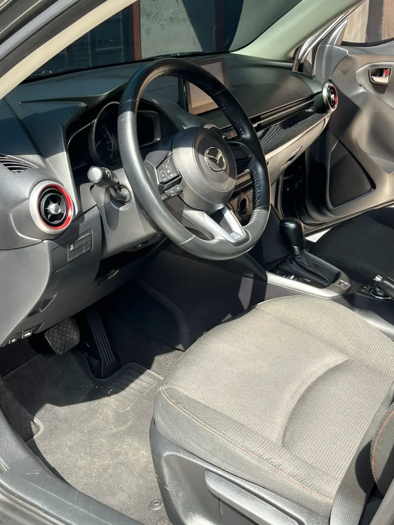 MAZDA 2 TOURING AUTOMATICO MOD 2023 (17).webp
