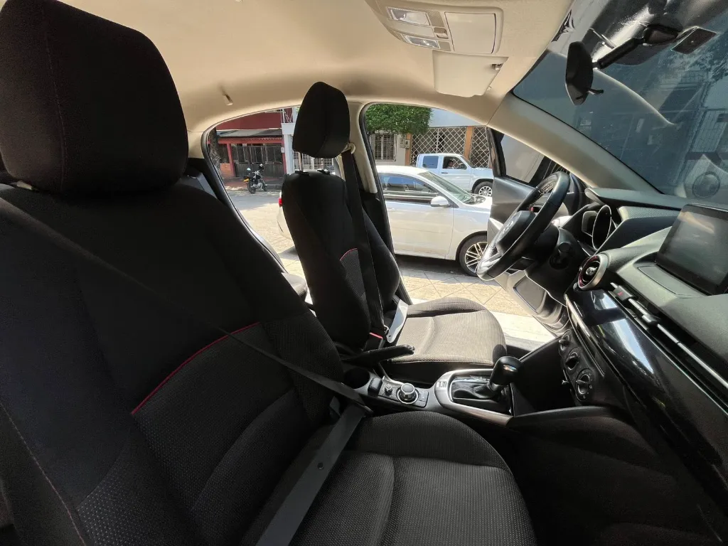 MAZDA 2 TOURING AUTOMATICO MOD 2023 (19).webp