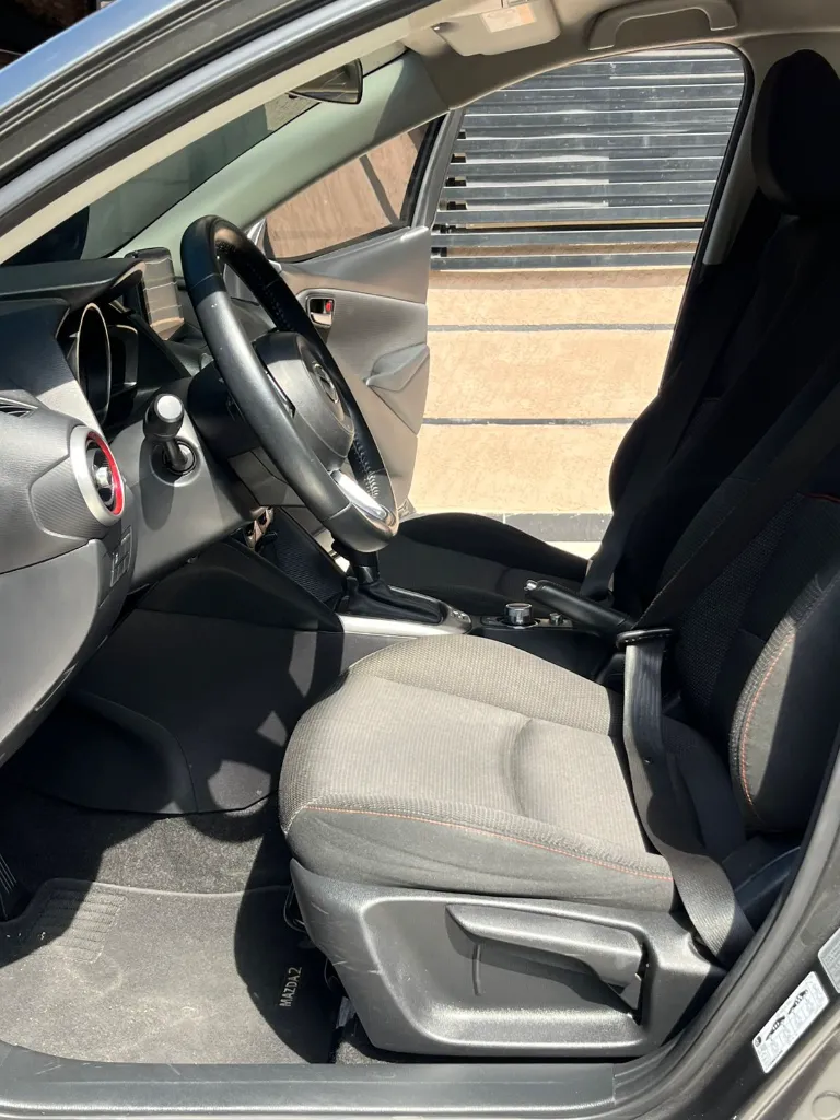 MAZDA 2 TOURING AUTOMATICO MOD 2023 (18).webp