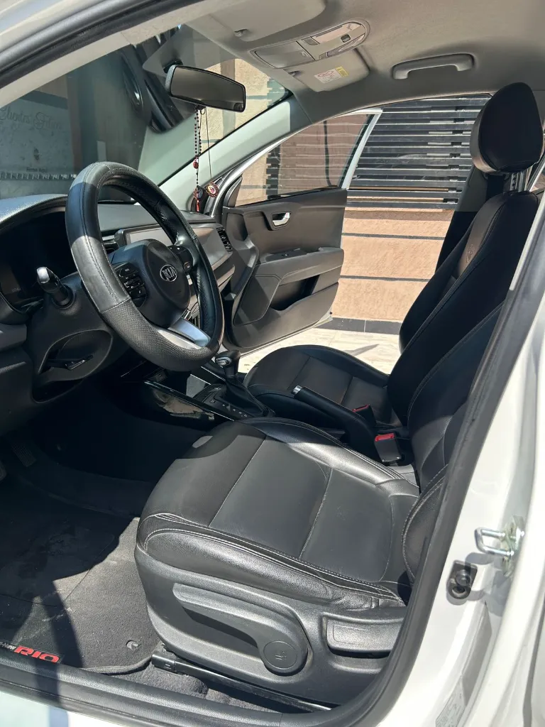 KIA RIO ZENITH AT 2022  (15).webp