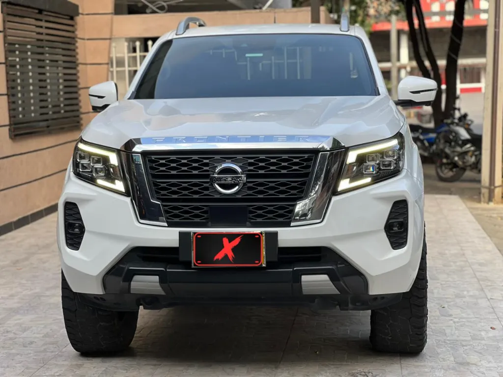 NISSAN FRONTIER LE 2.5 DIÉSEL 4X4 TP 2023 publicar en $186.900 (2).webp