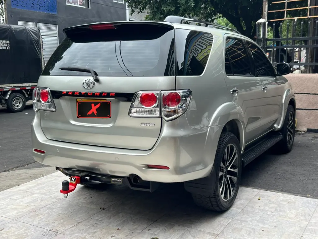 TOYOTA FORTUNER SR5 2.7 GASOLINA TAILANDESA 2012 (6).webp