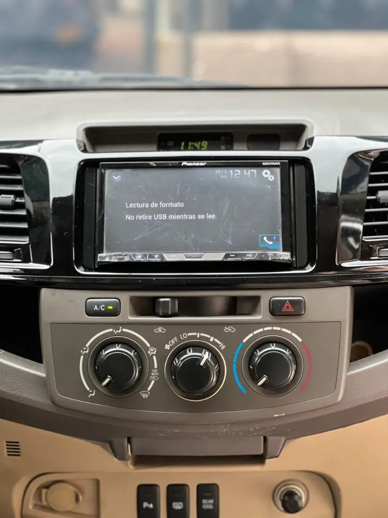 TOYOTA FORTUNER SR5 2.7 GASOLINA TAILANDESA 2012 (13).webp