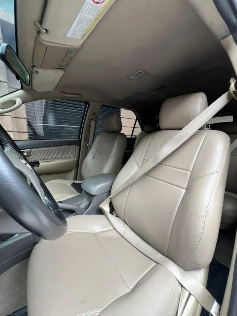 TOYOTA FORTUNER SR5 2.7 GASOLINA TAILANDESA 2012 (9).webp