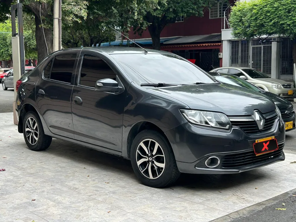 RENAULT LOGAN EXPRESSION 2018 MT (3).webp