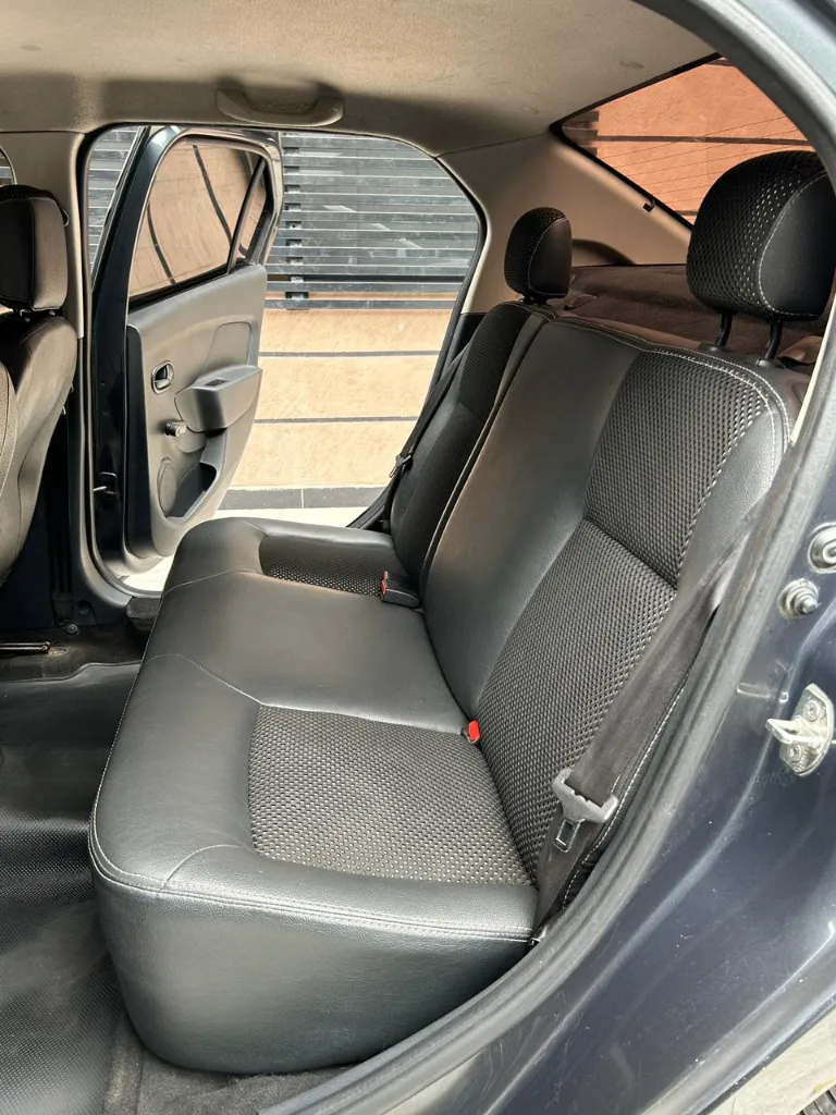 RENAULT LOGAN EXPRESSION 2018 MT (18).webp