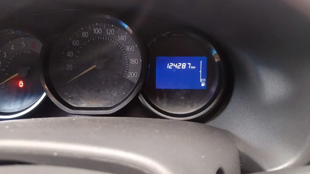 RENAULT LOGAN EXPRESSION 2018 MT (21).webp