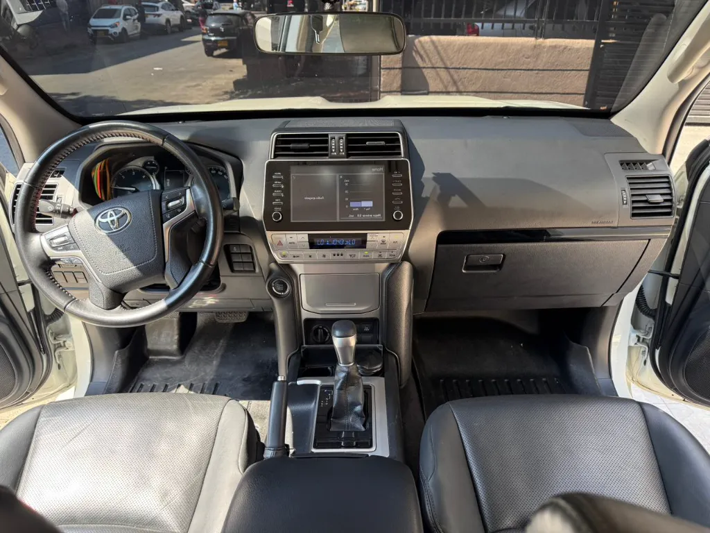 TOYOTA PRADO TX-L 2.8 DIESEL BLINDAJE 2+ 2024  (26).webp