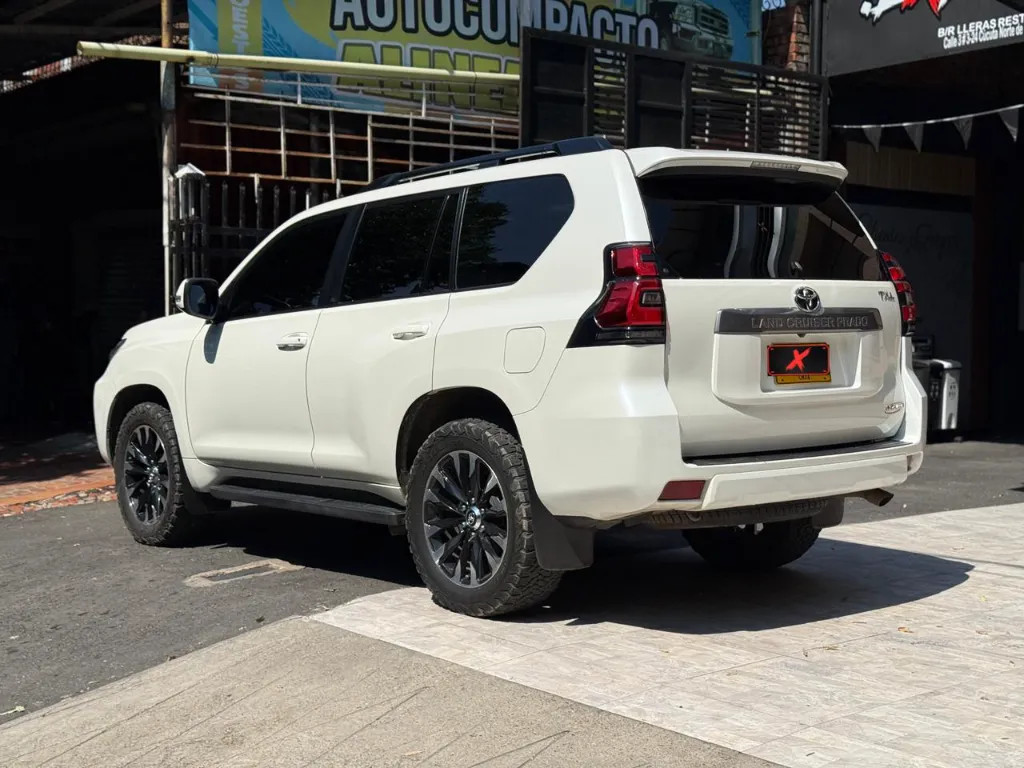TOYOTA PRADO TX-L 2.8 DIESEL BLINDAJE 2+ 2024  (4).webp