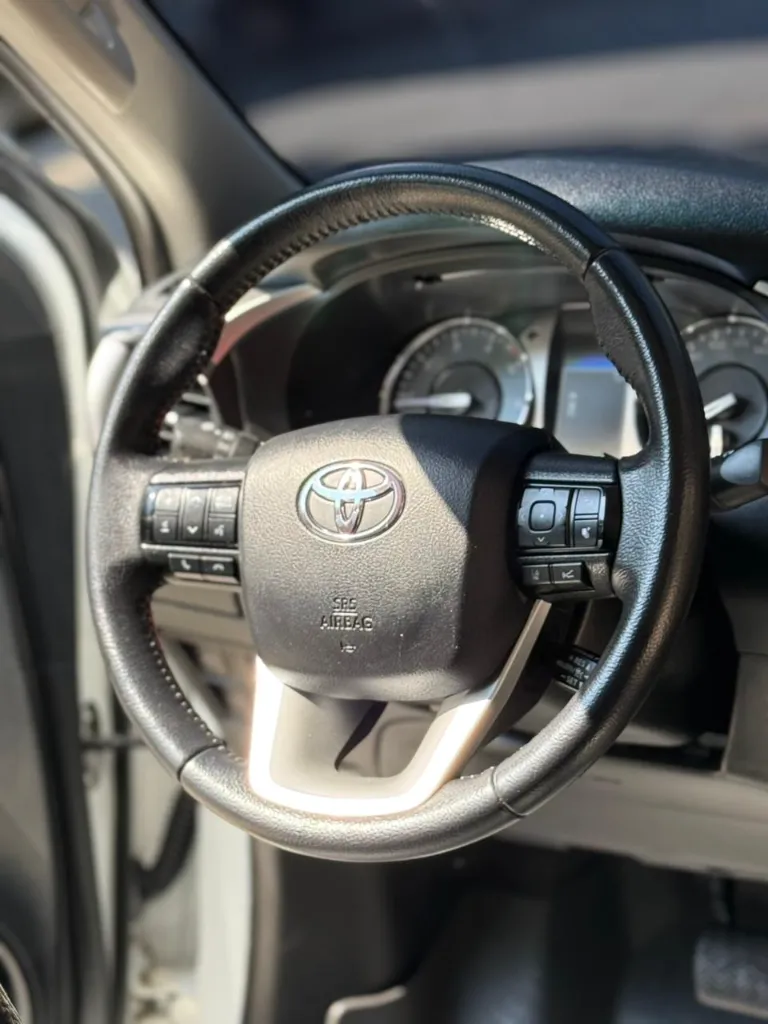 TOYOTA HILUX SRX 2.8 DIESEL TP 2023 (15).webp