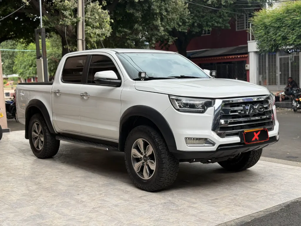 JAC T8 COMFORT 2.0 DIÉSEL 4X4 MECÁNICA 2023 (6).webp