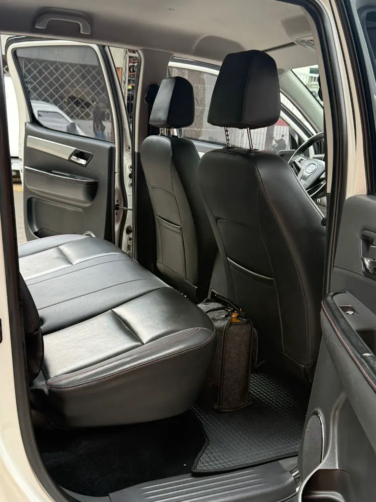 JAC T8 COMFORT 2.0 DIÉSEL 4X4 MECÁNICA 2023 (9).webp