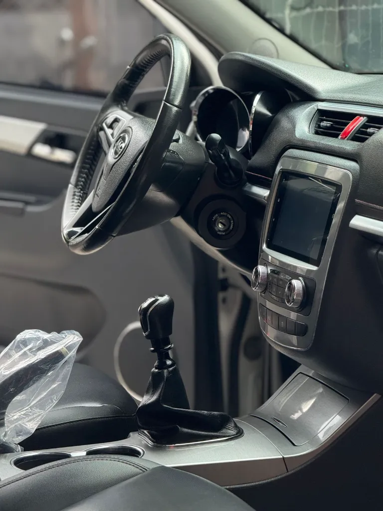 JAC T8 COMFORT 2.0 DIÉSEL 4X4 MECÁNICA 2023 (12).webp