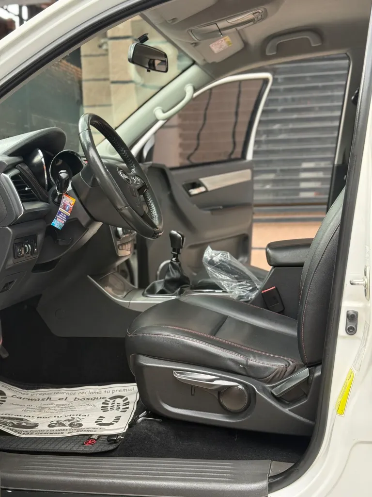 JAC T8 COMFORT 2.0 DIÉSEL 4X4 MECÁNICA 2023 (10).webp