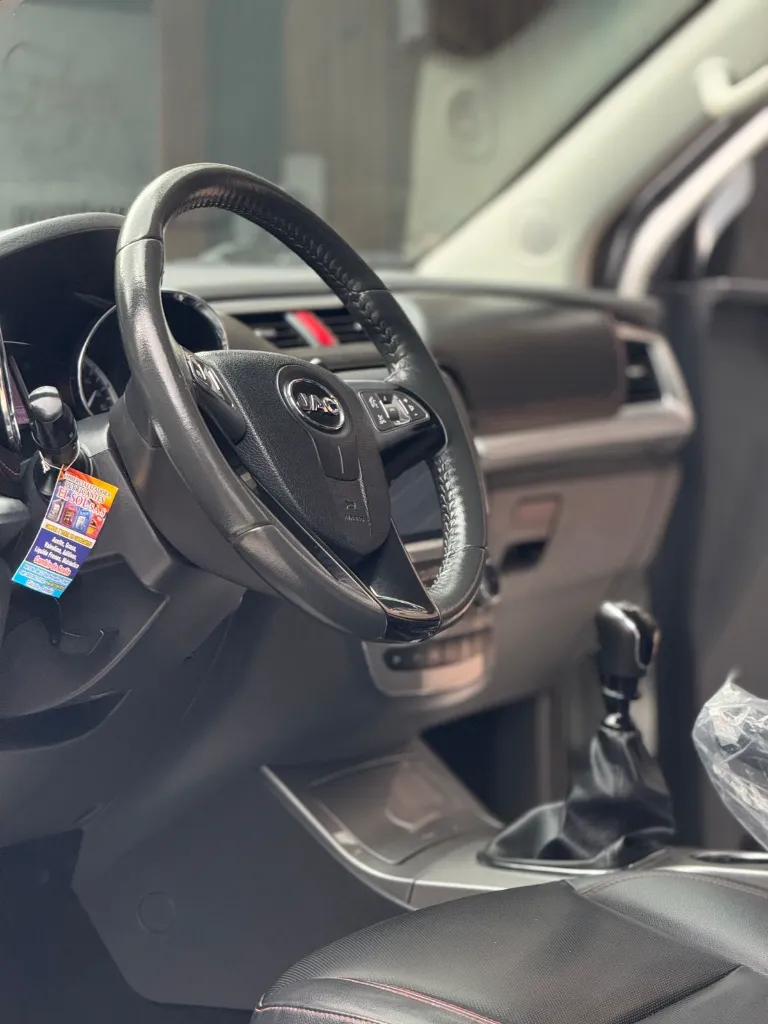 JAC T8 COMFORT 2.0 DIÉSEL 4X4 MECÁNICA 2023 (11).webp