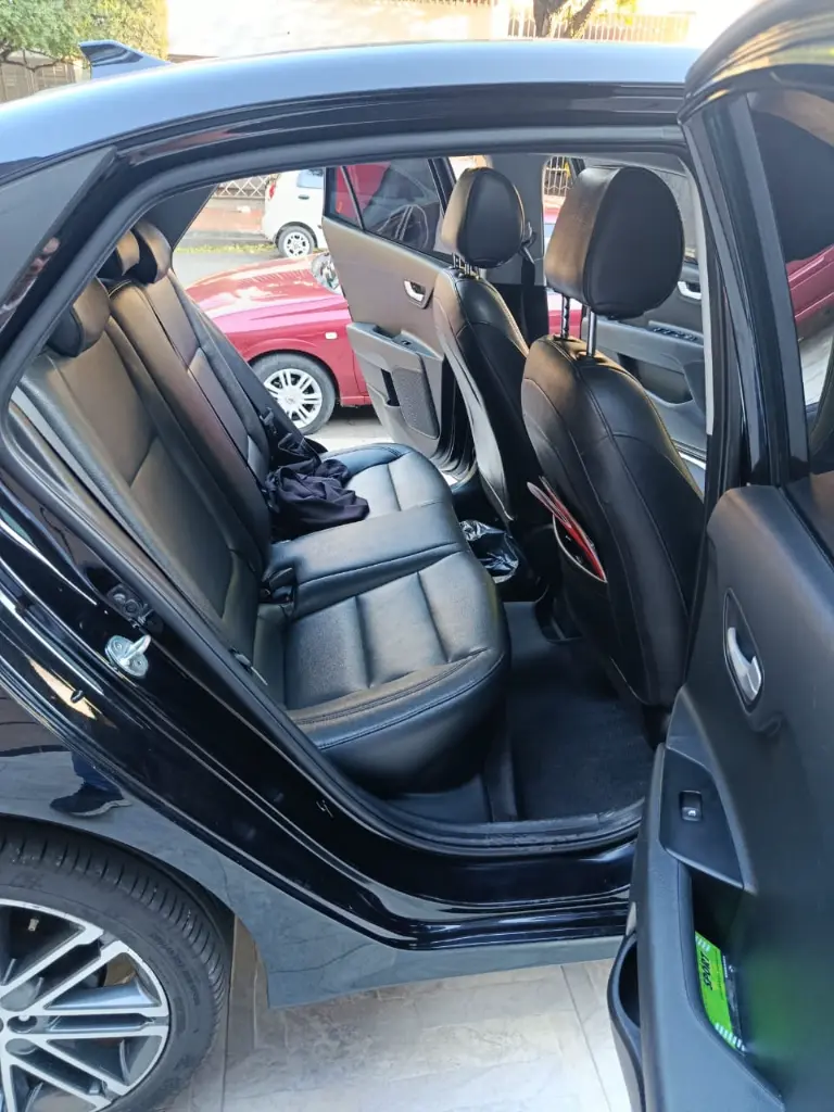 KIA RIO VIBRANT AT 2023 (10).webp