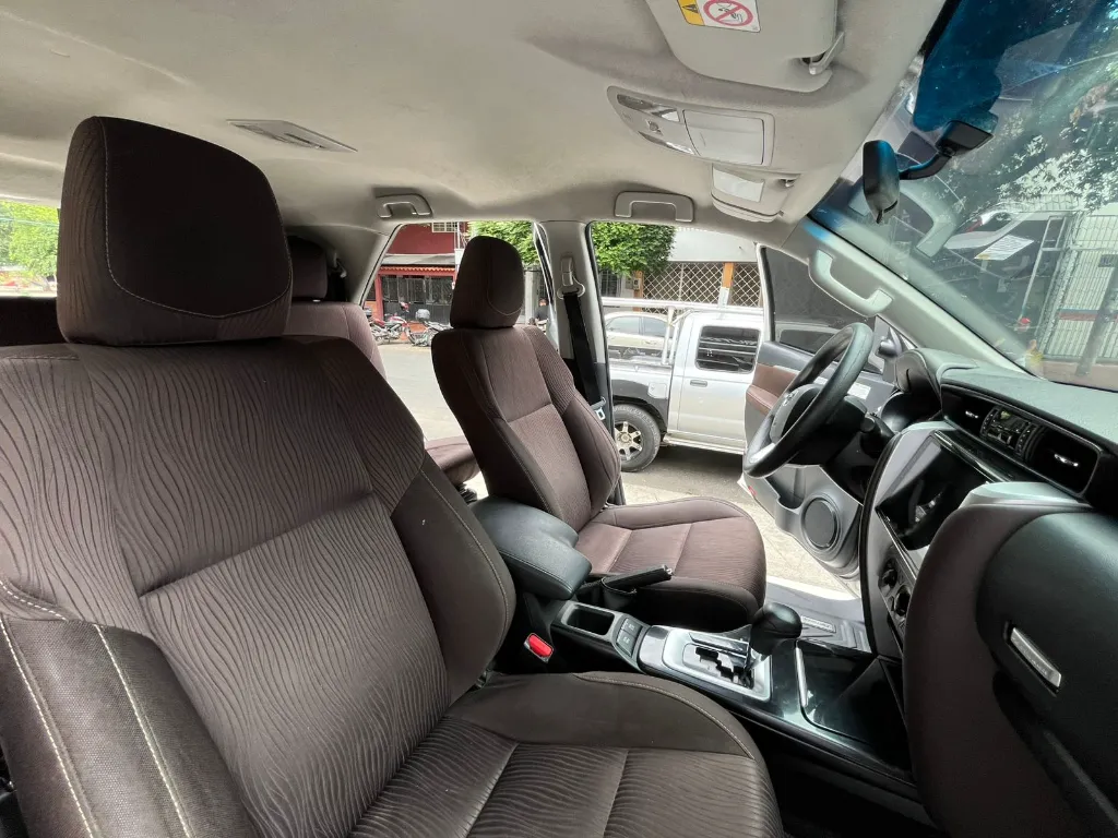 TOYOTA FORTUNER SW4 2017