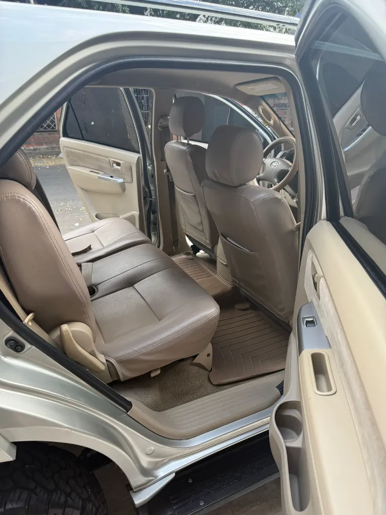 TOYOTA FORTUNER SR5 4.0 V6 4X4  MT 2008  (17).webp