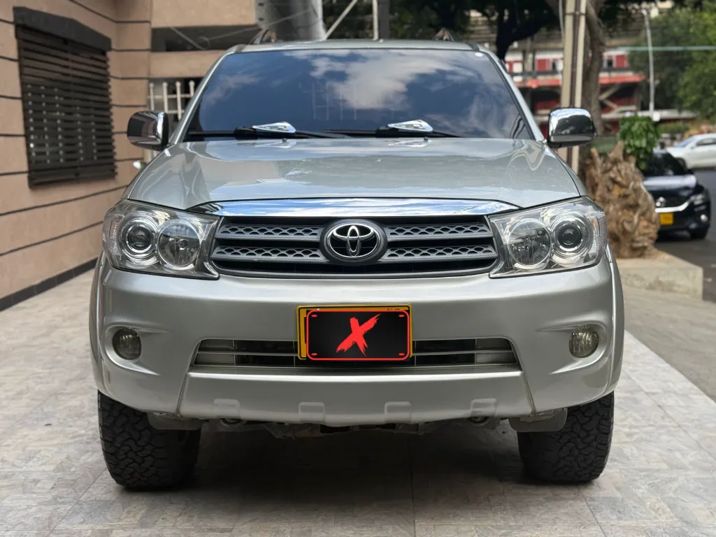 TOYOTA FORTUNER SR5 4.0 V6 4X4  MT 2008  (2).webp