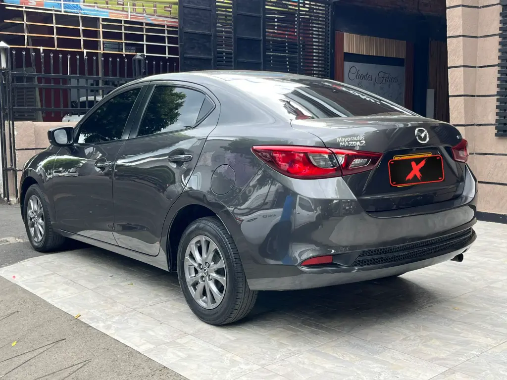 MAZDA 2 TOURING AUTOMATICO 2021 (4).webp