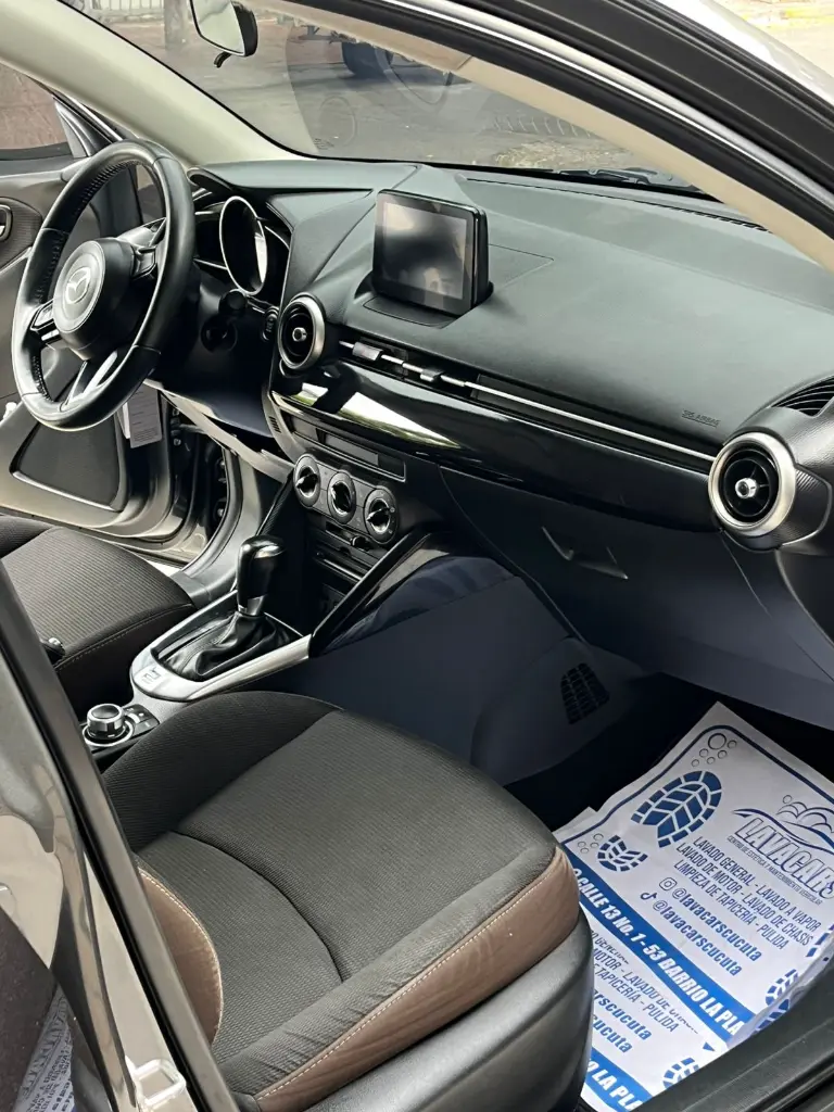 MAZDA 2 TOURING AUTOMATICO 2021 (13).webp