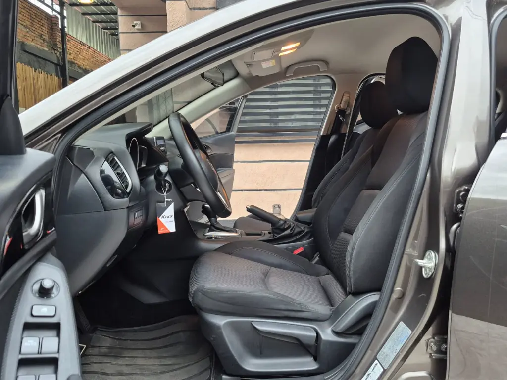MAZDA 3 PRIME AUTOMÁTICO 2015  (16).webp