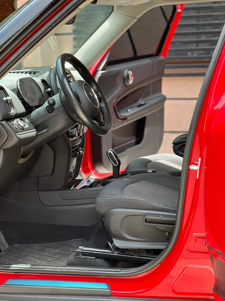 MINI COUNTRYMAN F60 COOPER PEEPER 1.5 TP 2021 (8).webp