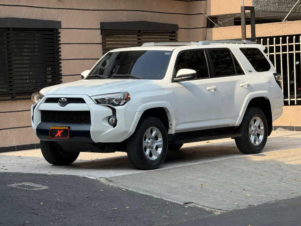 TOYOTA 4RUNNER SR5 4.0 GASOLINA 2018 (1).webp