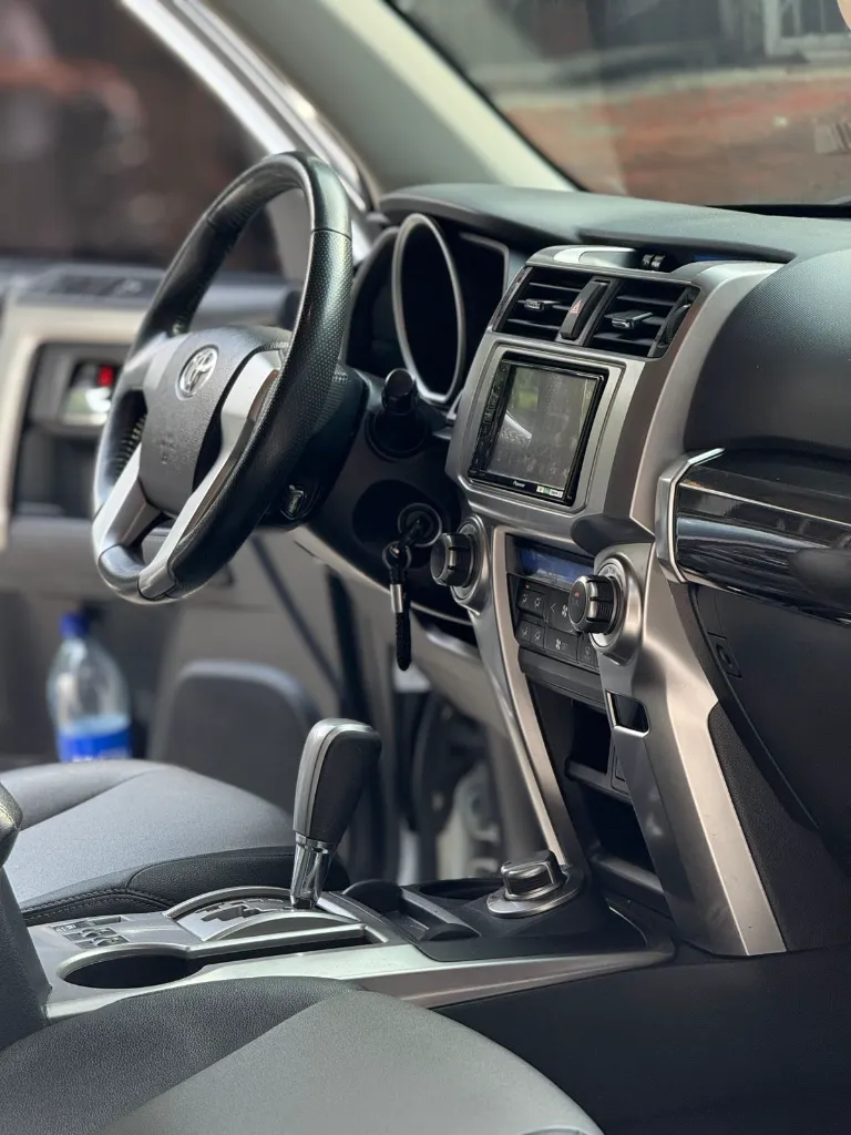 TOYOTA 4RUNNER SR5 4.0 GASOLINA 2018 (13).webp