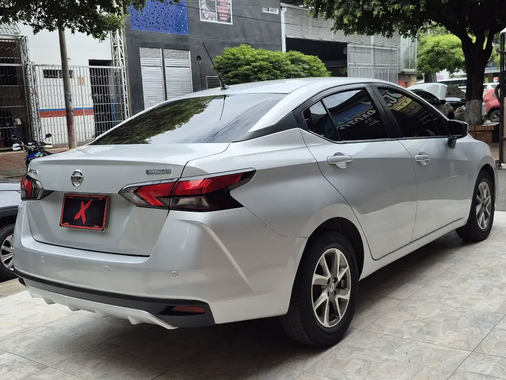 NISSAN VERSA SENSE AUTOMÁTICO 2021 (6).webp