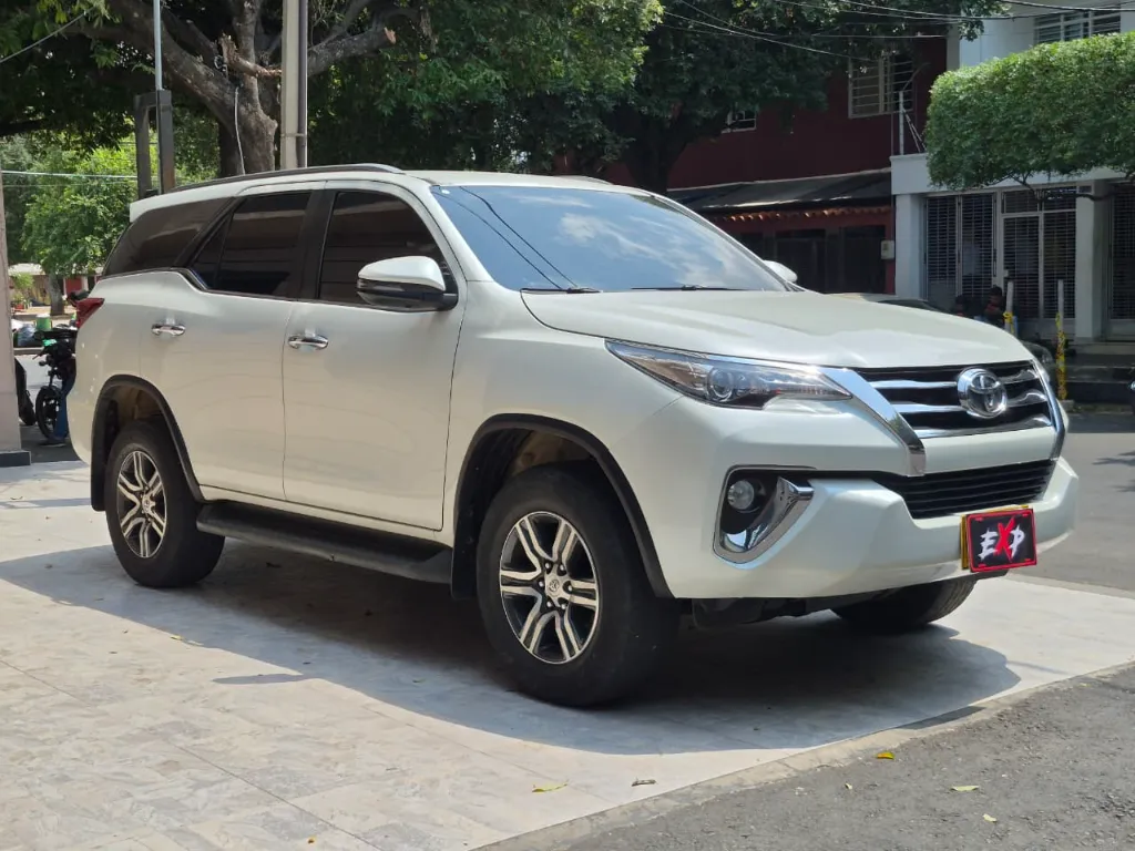 Toyota Fortuner SRV 2.7l 2020 (3).webp