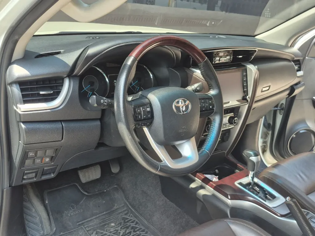 Toyota Fortuner SRV 2.7l 2020 (19).webp