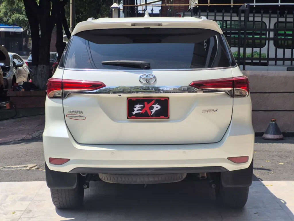 Toyota Fortuner SRV 2.7l 2020 (5).webp