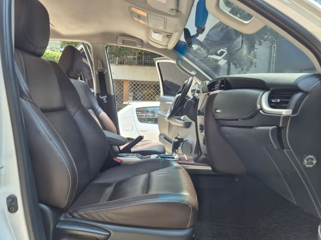 Toyota Fortuner SRV 2.7l 2020 (7).webp