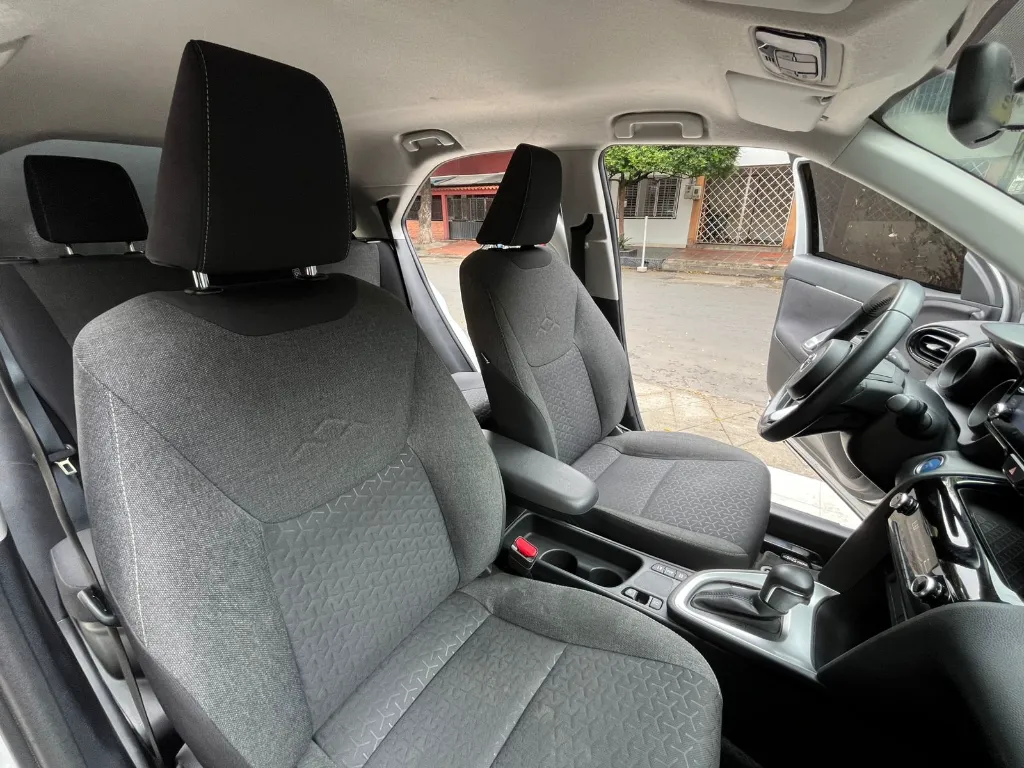 TOYOTA YARIS CROSS HEV XS 2024 (20).webp