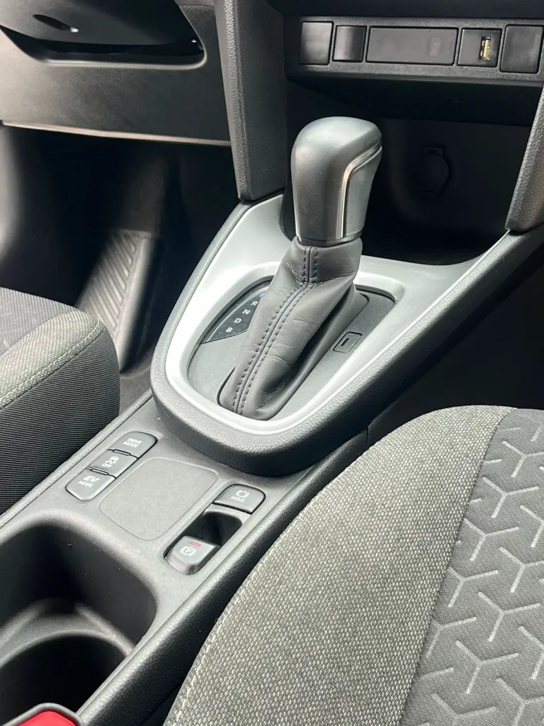 TOYOTA YARIS CROSS HEV XS 2024 (16).webp