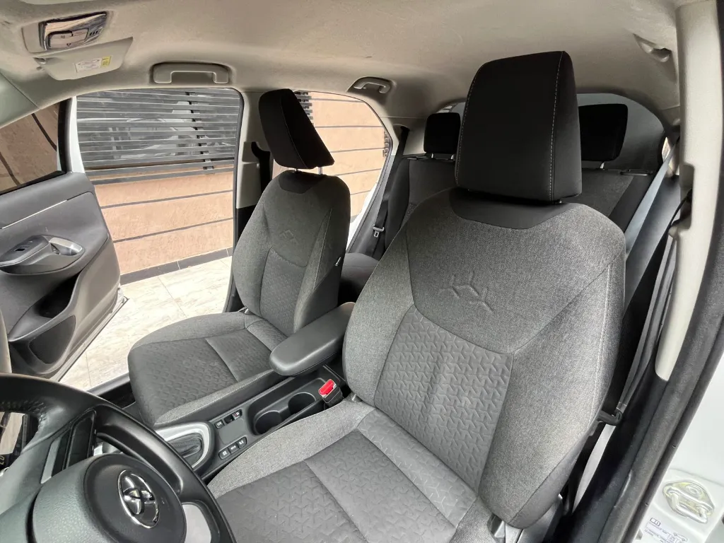 TOYOTA YARIS CROSS HEV XS 2024 (24).webp