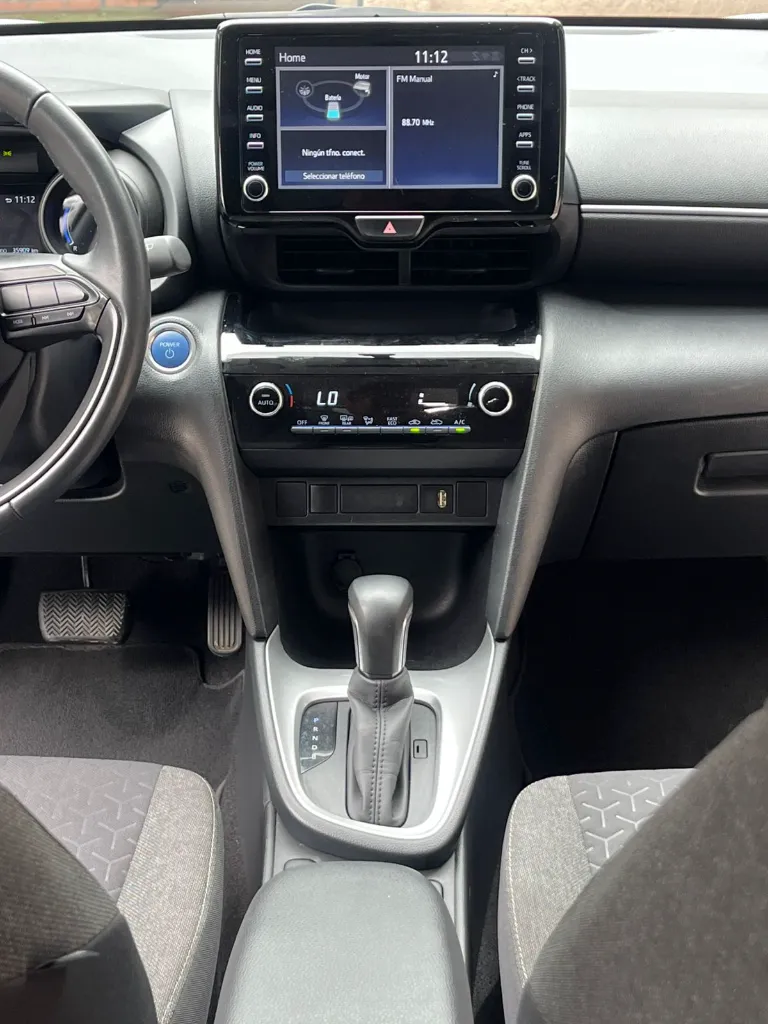 TOYOTA YARIS CROSS HEV XS 2024 (14).webp