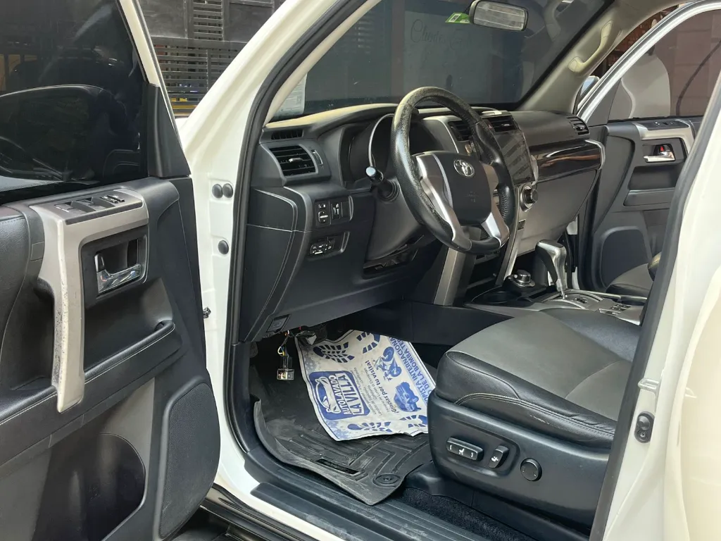 TOYOTA 4RUNNER SR5 2017