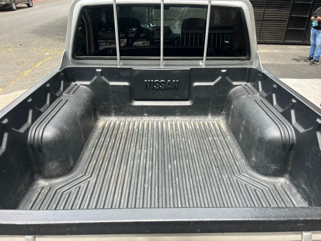 NISSAN NP300 FRONTIER MEC 2.4l 4X2 MOD 2011  (23).webp