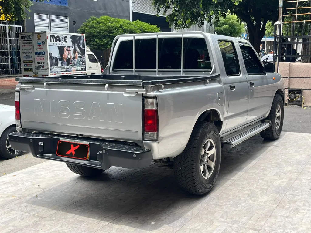 NISSAN NP300 FRONTIER MEC 2.4l 4X2 MOD 2011  (6).webp