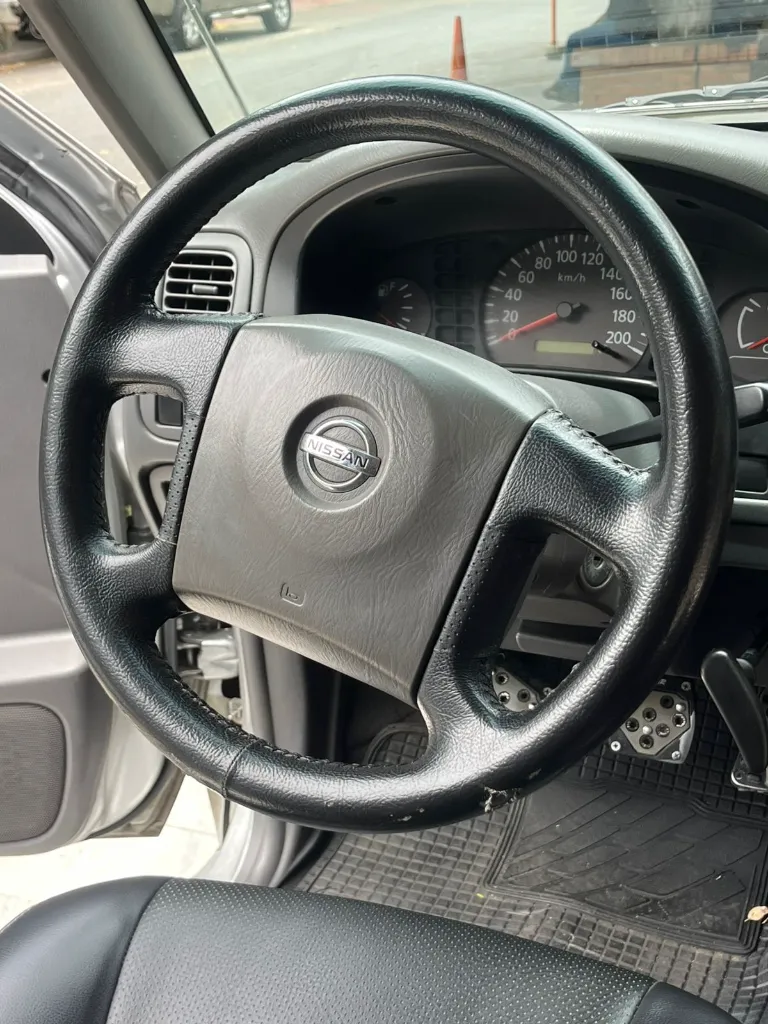 NISSAN NP300 FRONTIER MEC 2.4l 4X2 MOD 2011  (11).webp