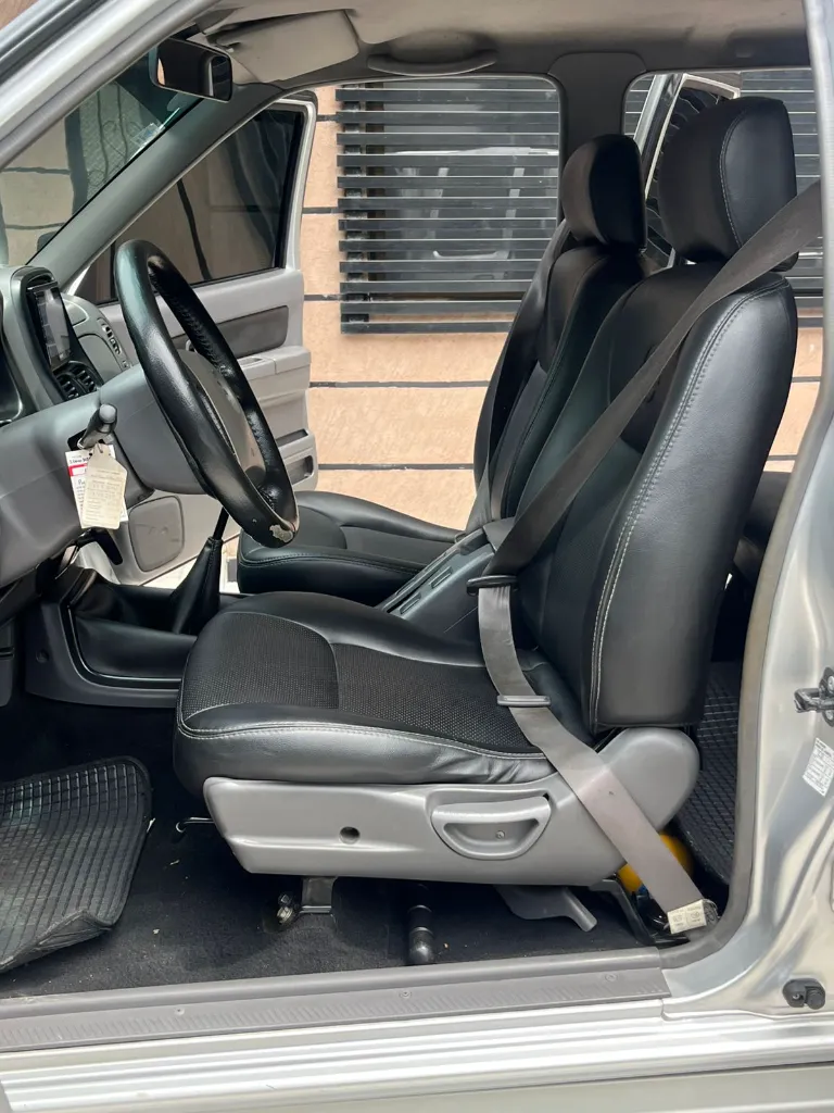 NISSAN NP300 FRONTIER MEC 2.4l 4X2 MOD 2011  (19).webp