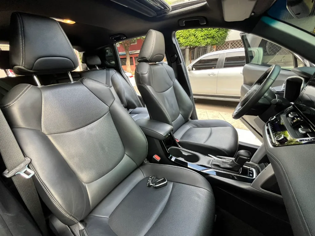 TOYOTA COROLLA CROSS SEG HYBRID 2023 (20).webp