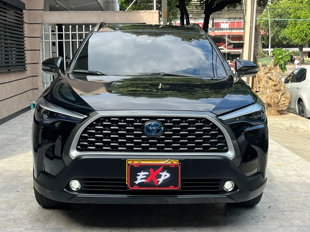 TOYOTA COROLLA CROSS SEG HYBRID 2023 (2).webp
