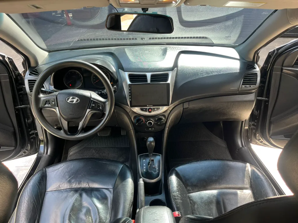 HYUNDAI ACCENT I25 GL HATCH BACK AUTOMATICO MOD 2014 (11).webp